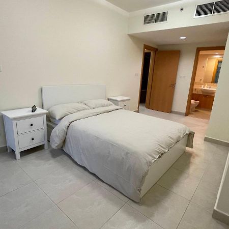 Metro Premium Location Spacious 2 Bedroom Apartment Right Next To The Metro Dubai Exterior foto