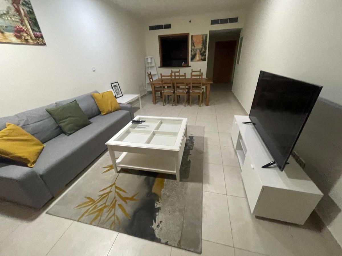 Metro Premium Location Spacious 2 Bedroom Apartment Right Next To The Metro Dubai Exterior foto